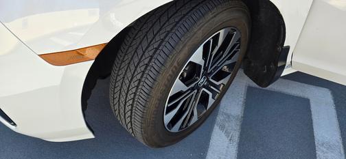 White 2025 Honda Odyssey Elite