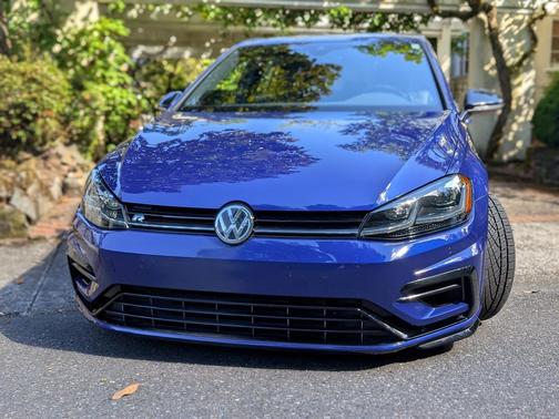 Blue 2018 Volkswagen Golf R 4-Door w/DCC & Navigation