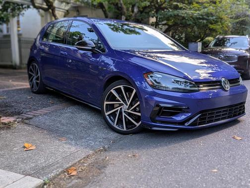 Blue 2018 Volkswagen Golf R 4-Door w/DCC & Navigation