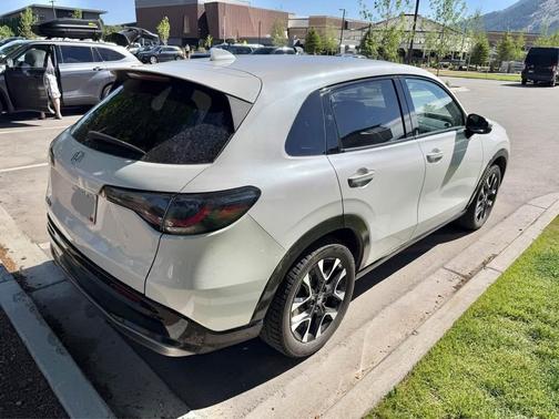 White 2026 Honda HR-V EX-L AWD