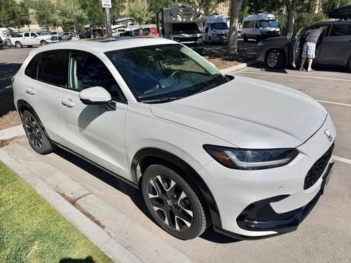 White 2026 Honda HR-V EX-L AWD