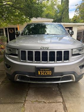 Silver 2015 Jeep Grand Cherokee Limited