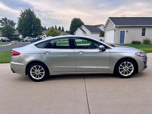 Silver 2020 Ford Fusion SE