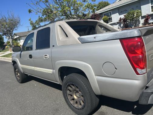 2005 Chevrolet Avalanche 1500 Z66