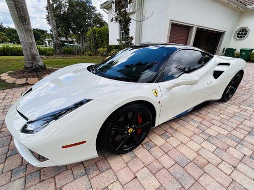 2017 Ferrari 488 GTB Base