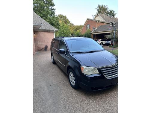 2010 Chrysler Town & Country Touring