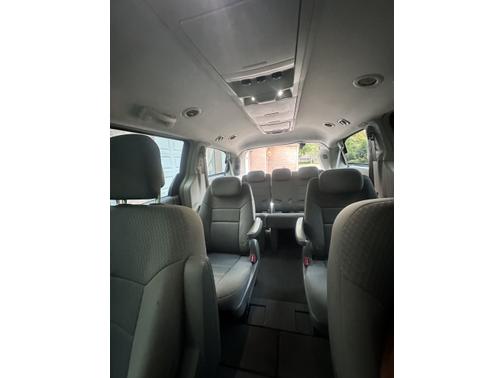 2010 Chrysler Town & Country Touring