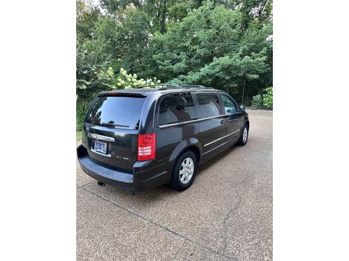2010 Chrysler Town & Country Touring