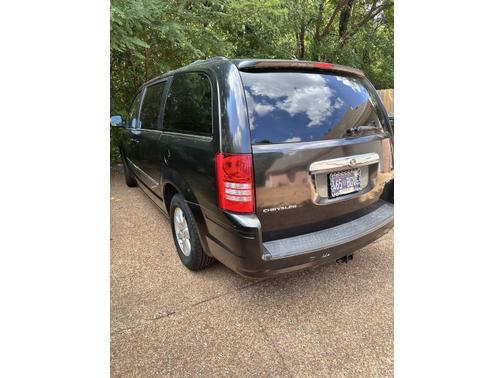 2010 Chrysler Town & Country Touring
