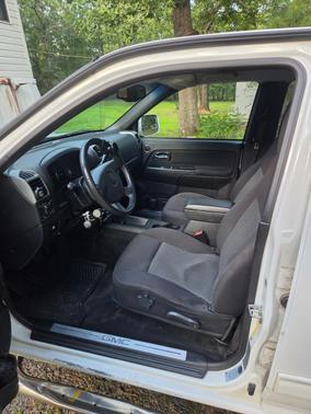 White 2012 GMC Canyon SLE2