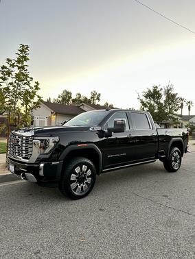 2024 GMC Sierra 2500 Denali