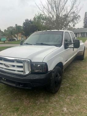 2000 Ford F-350 Lariat Crew Cab Super Duty DRW
