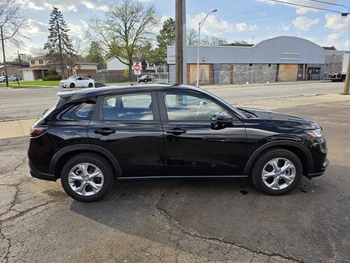 Black 2023 Honda HR-V LX