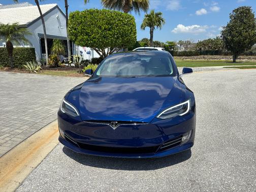 2017 Tesla Model S 75D