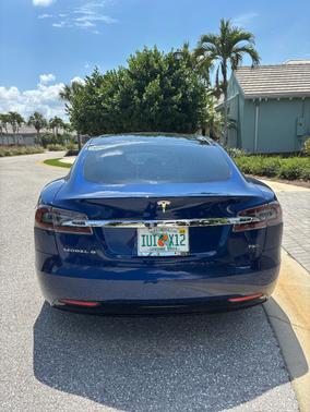 2017 Tesla Model S 75D