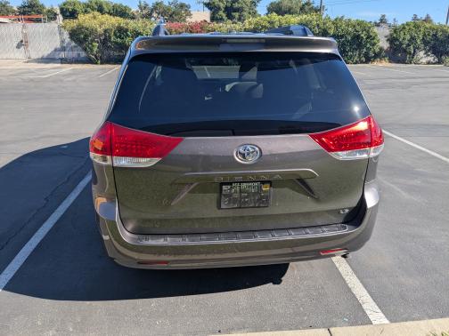 2014 Toyota Sienna LE
