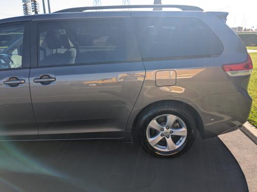 2014 Toyota Sienna LE