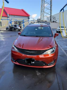 2018 Chrysler Pacifica Touring-L Plus