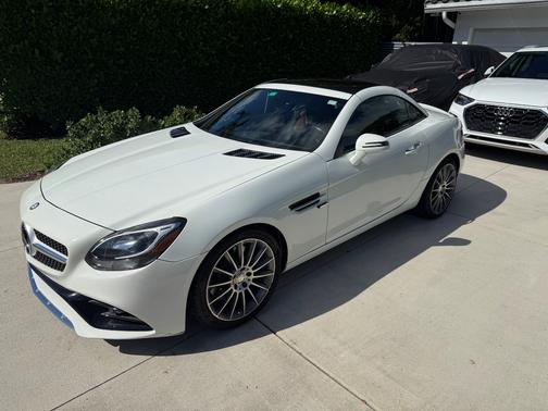 2017 Mercedes-Benz SLC 300 Base