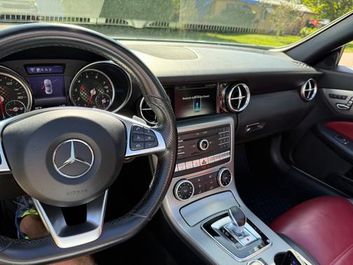 2017 Mercedes-Benz SLC 300 Base