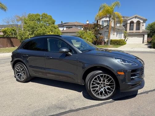 Gray 2021 Porsche Macan Macan S