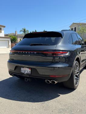 Gray 2021 Porsche Macan Macan S