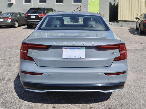 Gray 2024 Volvo S60 B5 Core Dark Theme