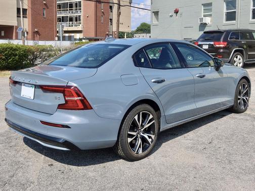 Gray 2024 Volvo S60 B5 Core Dark Theme