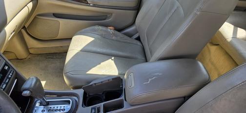 2001 INFINITI I30 Luxury