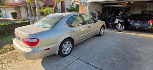 2001 INFINITI I30 Luxury