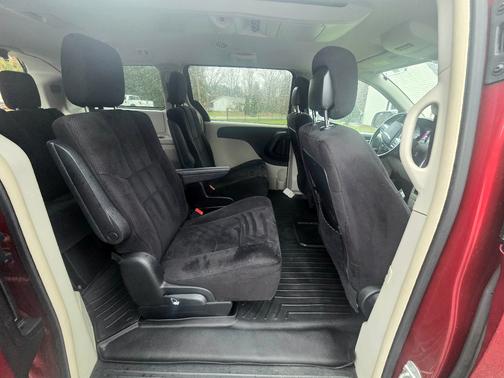 2011 Chrysler Town & Country Touring