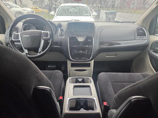 2011 Chrysler Town & Country Touring