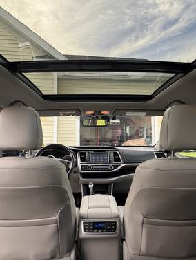 Gray 2016 Toyota Highlander Limited Platinum