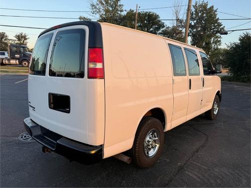 2011 Chevrolet Express 2500 Work Van