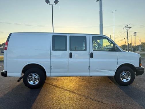 2011 Chevrolet Express 2500 Work Van