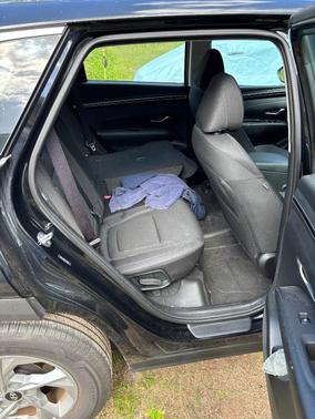 Black 2024 Hyundai TUCSON SE