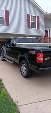 Black 2005 Ford F-150 STX SuperCab