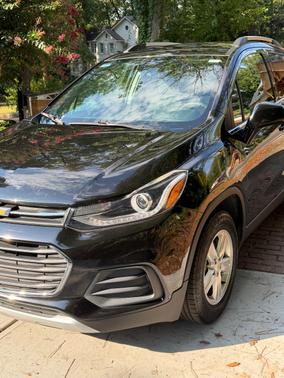 Black 2020 Chevrolet Trax LT