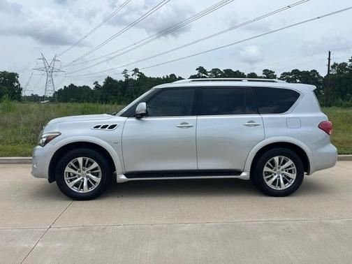 Silver 2017 INFINITI QX80 Base