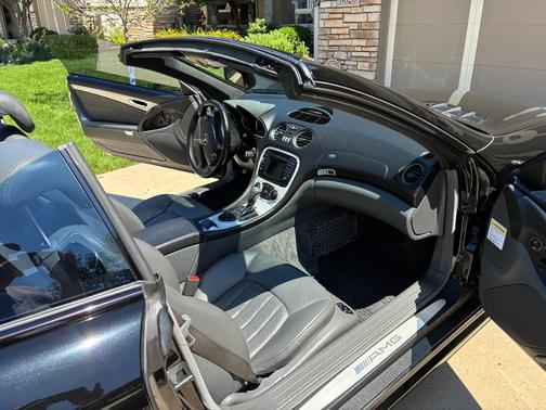 Black 2004 Mercedes-Benz SL-Class SL55 AMG