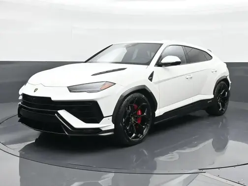 White 2023 Lamborghini Urus Performante