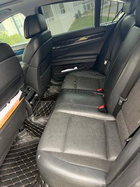 2012 BMW 750 i xDrive