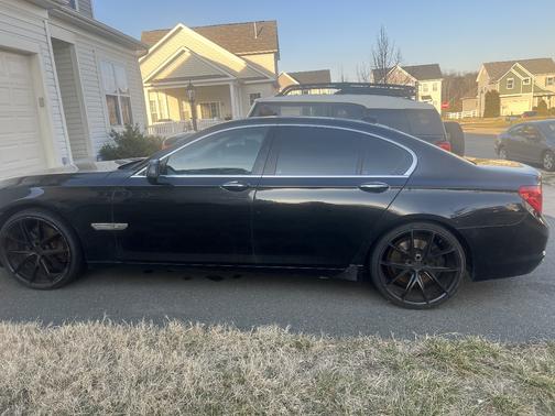 2012 BMW 750 i xDrive