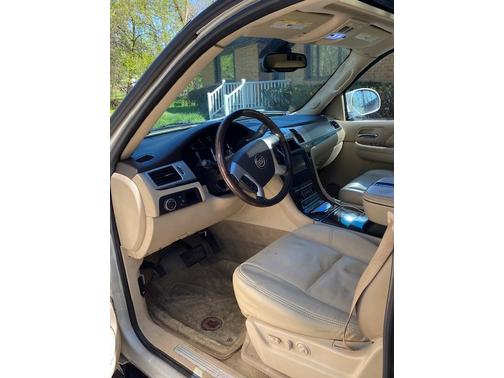 2007 Cadillac Escalade Base