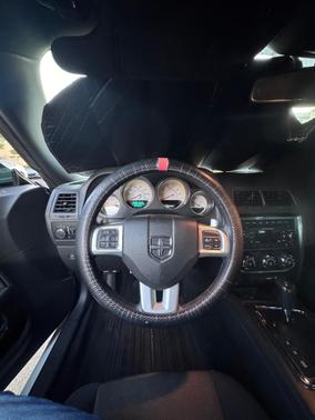 White 2013 Dodge Challenger SXT