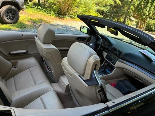 Black 2004 BMW 325 Ci