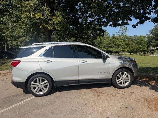 Silver 2018 Chevrolet Equinox Premier w/1LZ