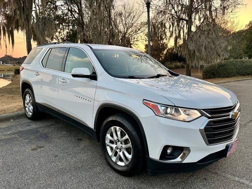 2020 Chevrolet Traverse LT Leather