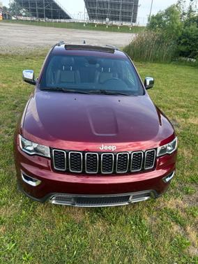 Red 2022 Jeep Grand Cherokee WK Limited