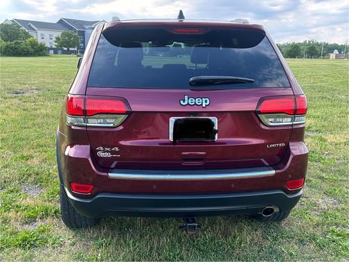 Red 2022 Jeep Grand Cherokee WK Limited